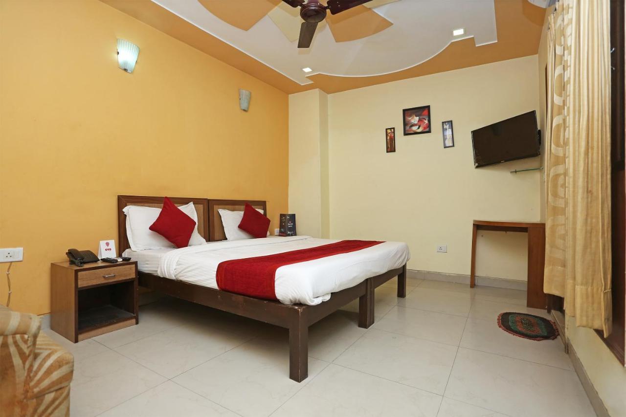 Airport Hotel Ambrosia Нью-Дели Экстерьер фото