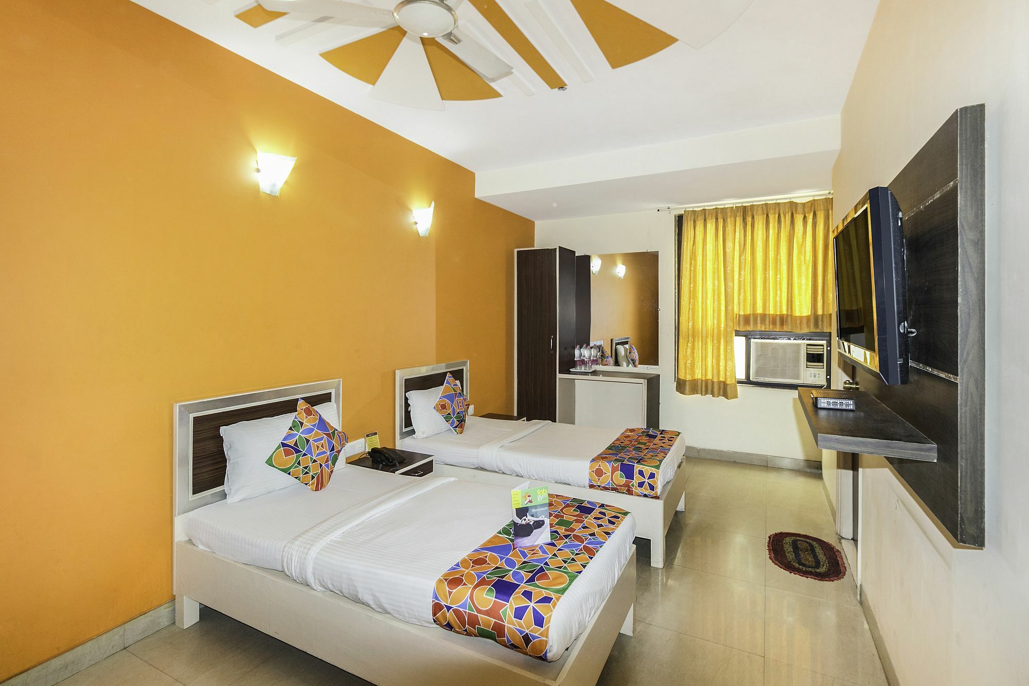 Airport Hotel Ambrosia Нью-Дели Экстерьер фото
