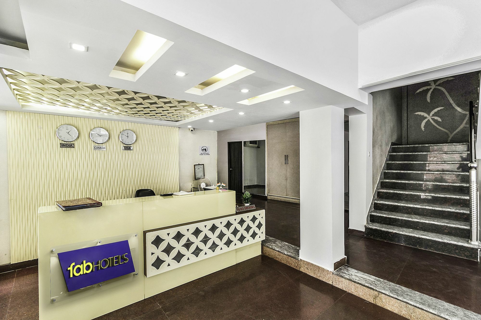 Airport Hotel Ambrosia Нью-Дели Экстерьер фото