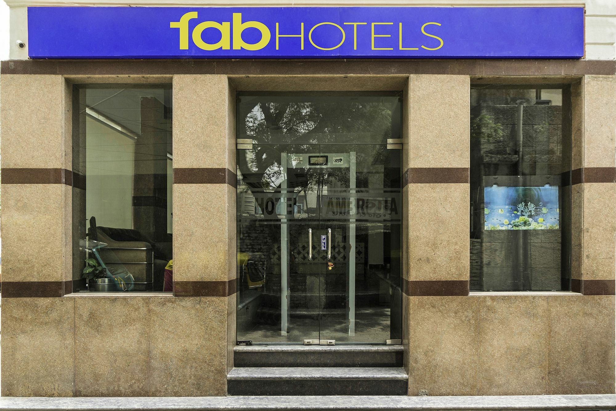 Airport Hotel Ambrosia Нью-Дели Экстерьер фото