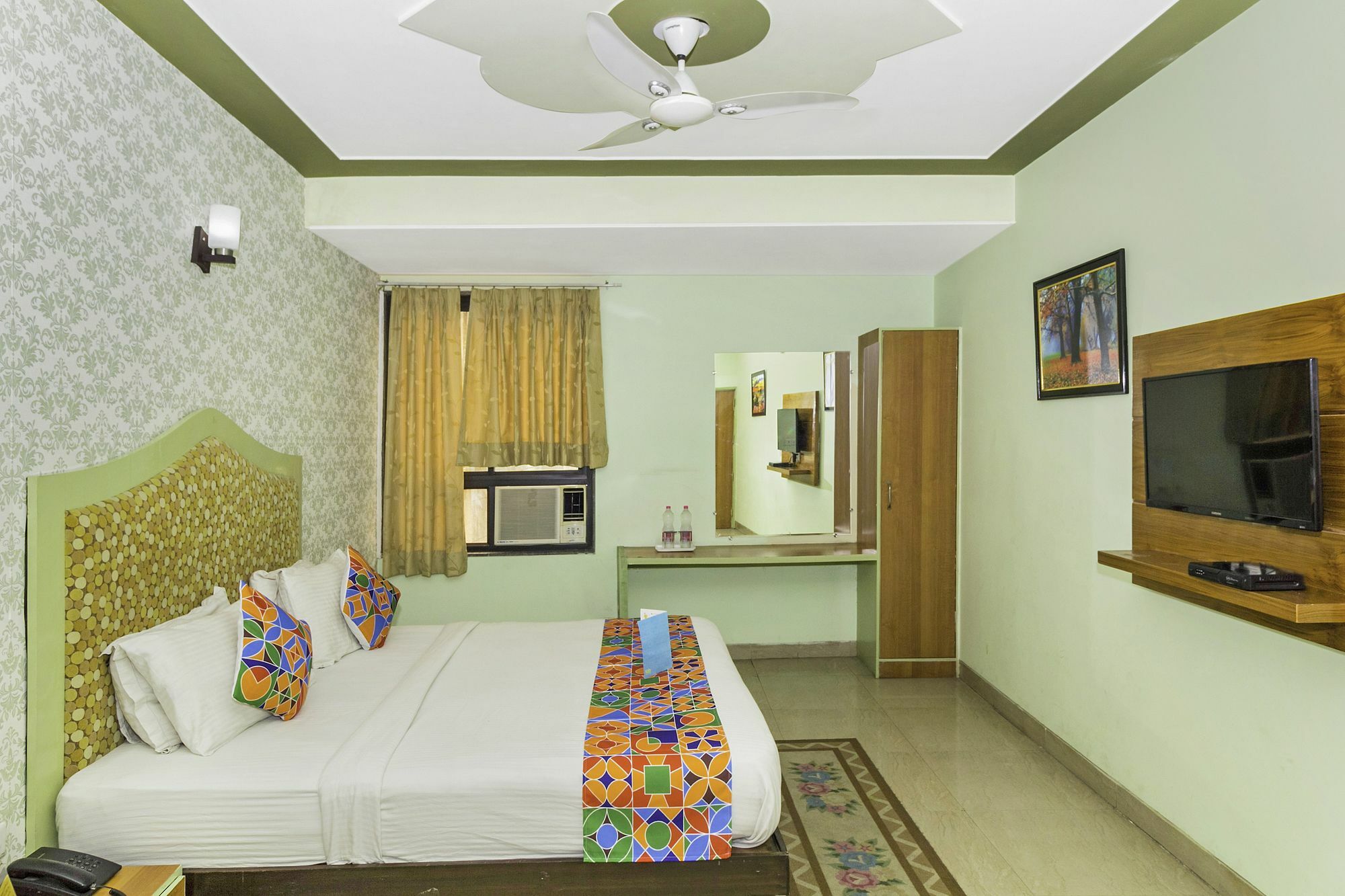 Airport Hotel Ambrosia Нью-Дели Экстерьер фото