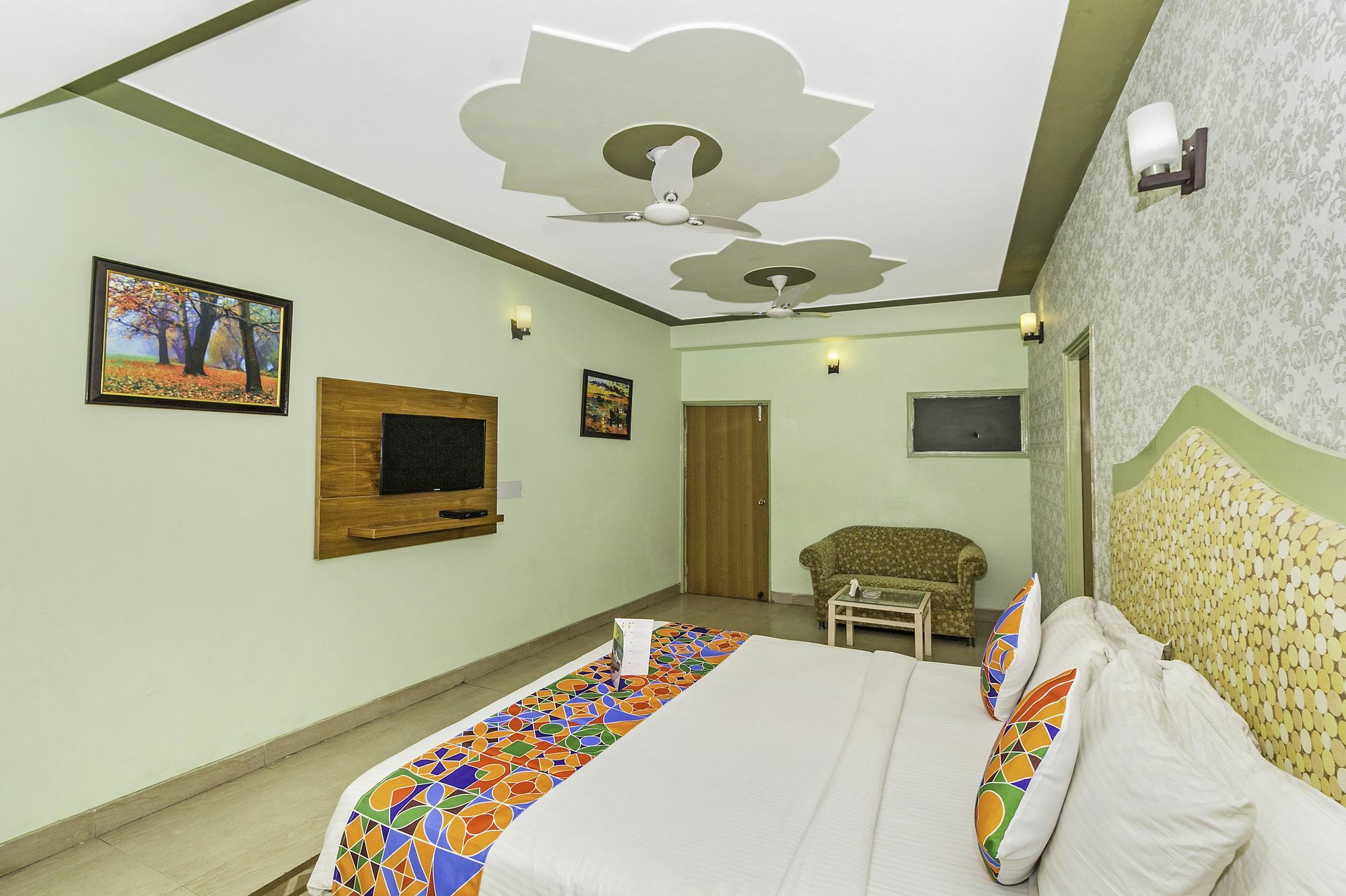 Airport Hotel Ambrosia Нью-Дели Экстерьер фото